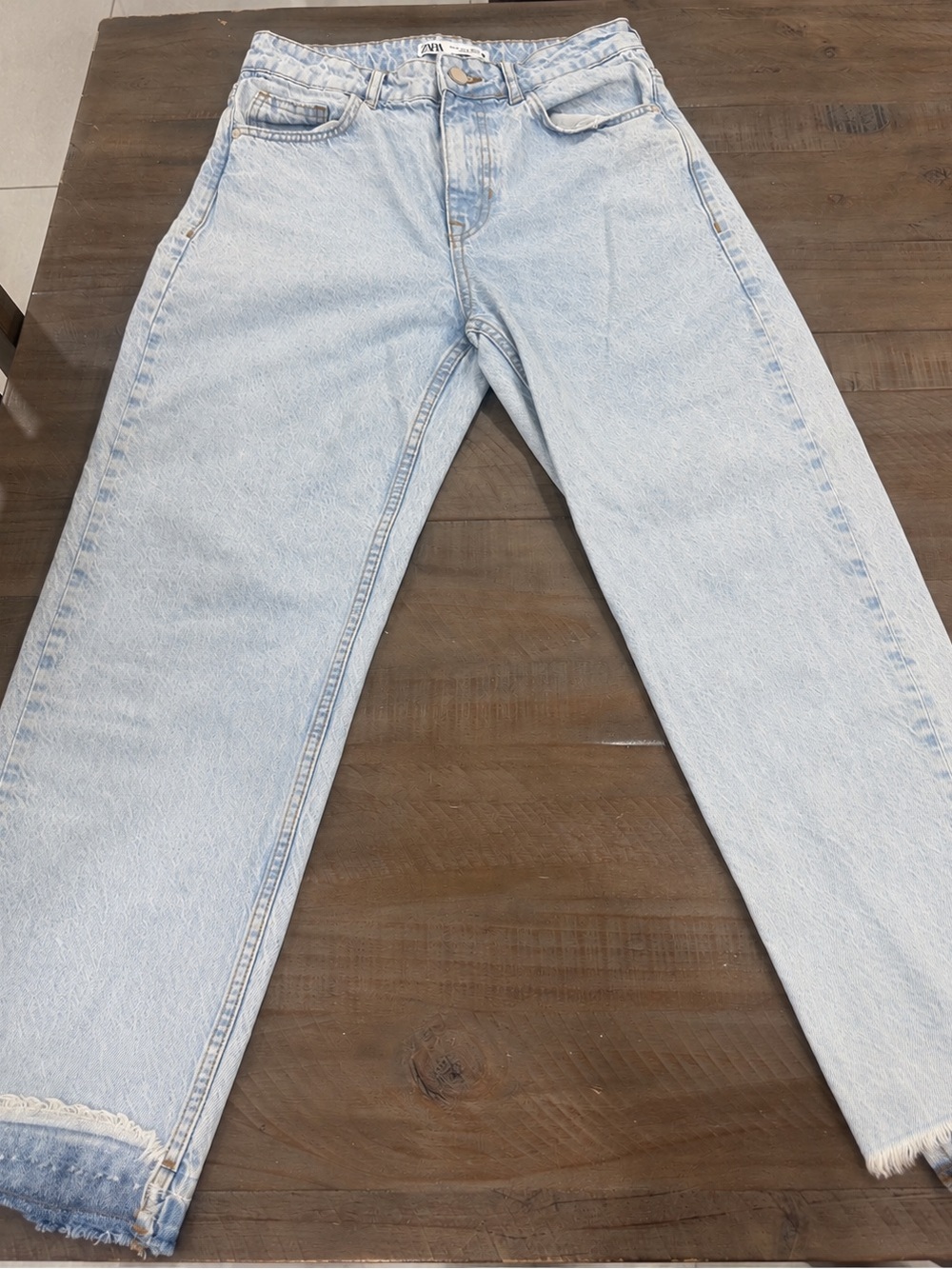 Zara Light Wash High Rise Straight Leg Raw Hem Jeans Size 4